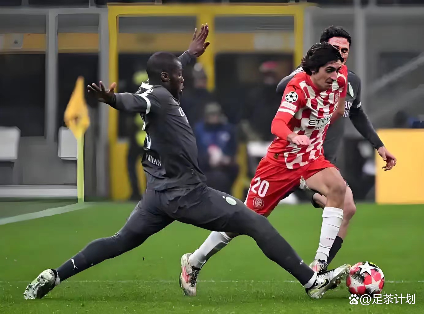 OD体育登陆-窗口期欧篮联焦点战，费耶诺德官宣签约，更衣室稳定，医务组通报恢复的简单介绍